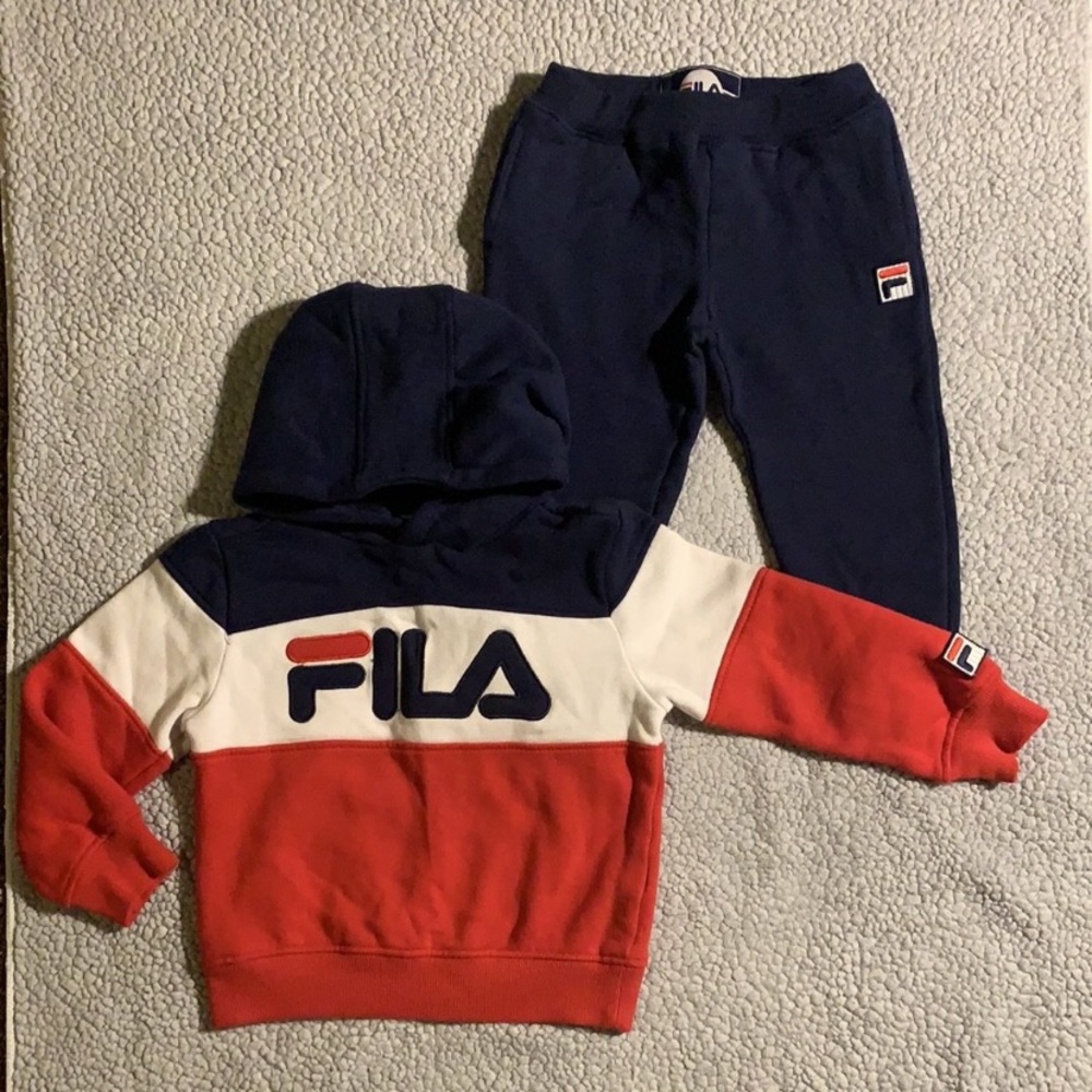FILAS sweatsuits - Picture 2 of 2
